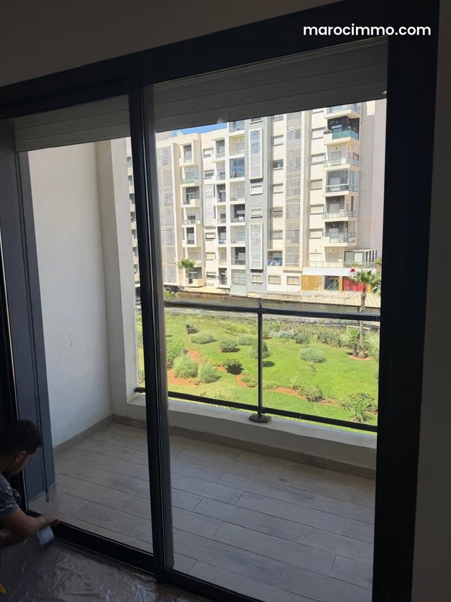 Superbe appartement à louer à Riyad. 6 grandes pièces. Ascenseur et places de parking — 2