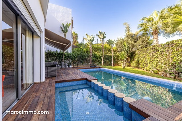 Villa à vendre à Ain Diab Route d'Azzemour — 4