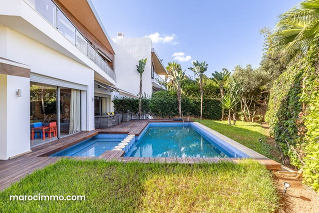 Villa à vendre à Ain Diab Route d'Azzemour — 2