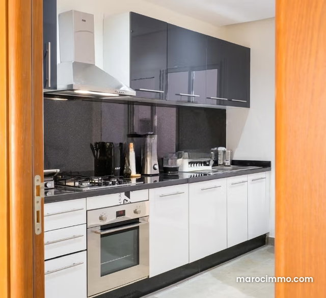 Bel appartement en location à Agdal. Surface total 190 m² — 3
