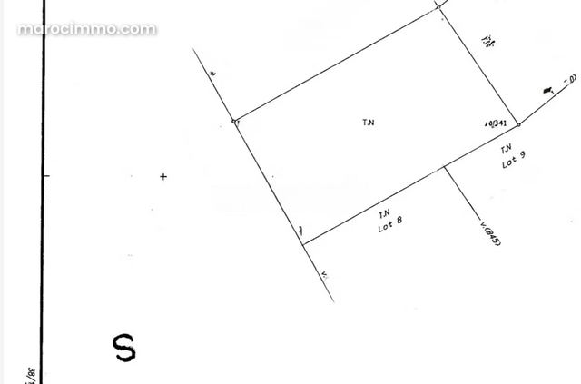 Terrain à vendre sur ain attig — Ain Attig