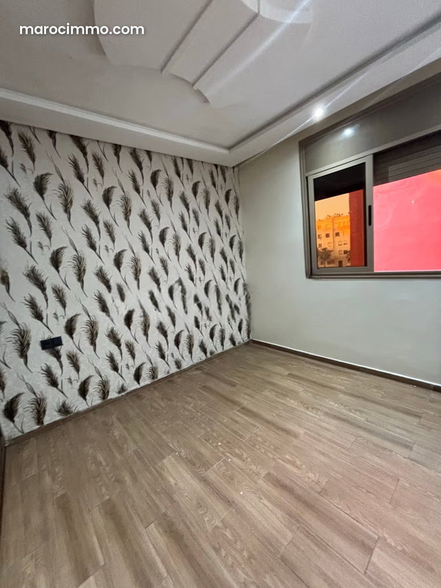Superbe appartement à louer à Hay Hassani. 2 belles chambres. Double vitrage — 4