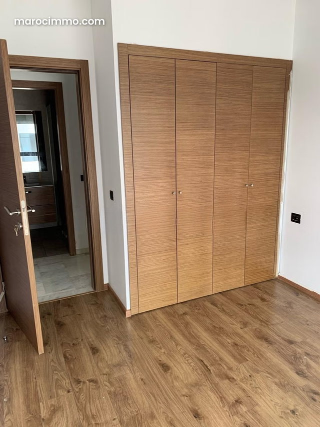 Appartement en location à Casablanca Finance City. 2 chambres. Porte blindée, sécurité — 3