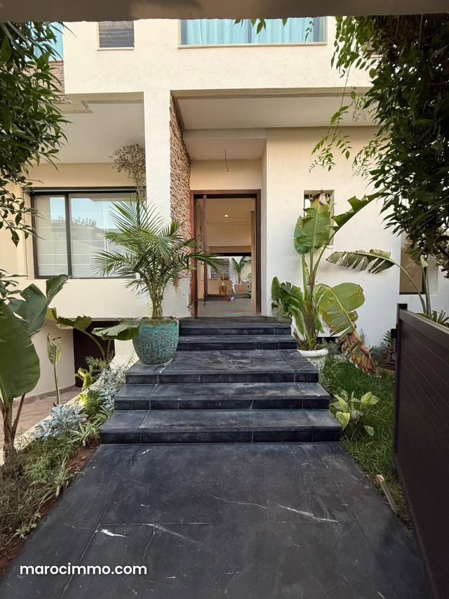 À VENDRE – Villas d’Exception avec Vue Panoramique sur la Mer — 4