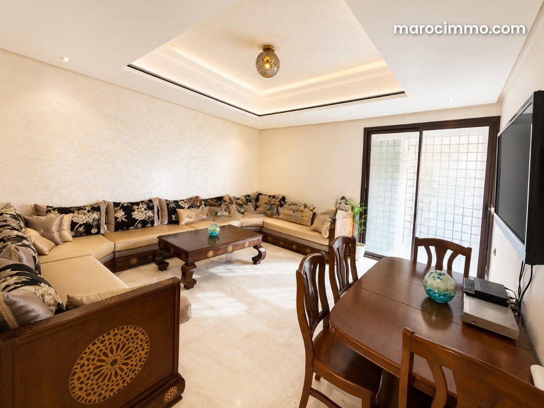 شقة بترّاس للبيع بحي كيليز في مراكش — مراكش
