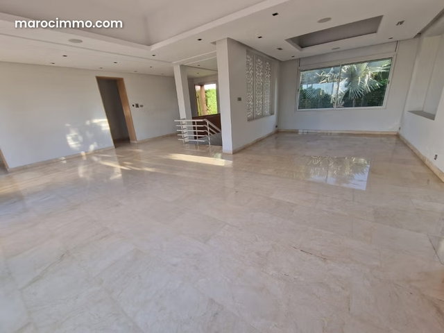 Villa d'exception 1100 m2 front golf — 4