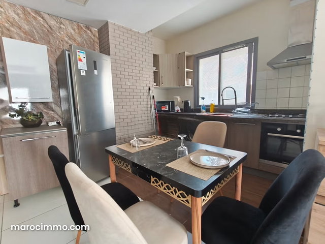 Studio en résidence fermée avec jardin à louer plein Racine — 2