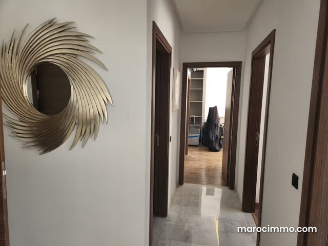 BEL appartement MEUBLÉ à louer CFC — 3