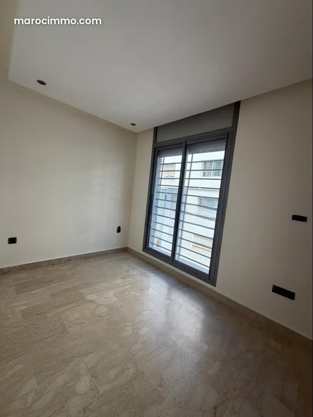Superbe appartement vide à louer aux princesses — 3
