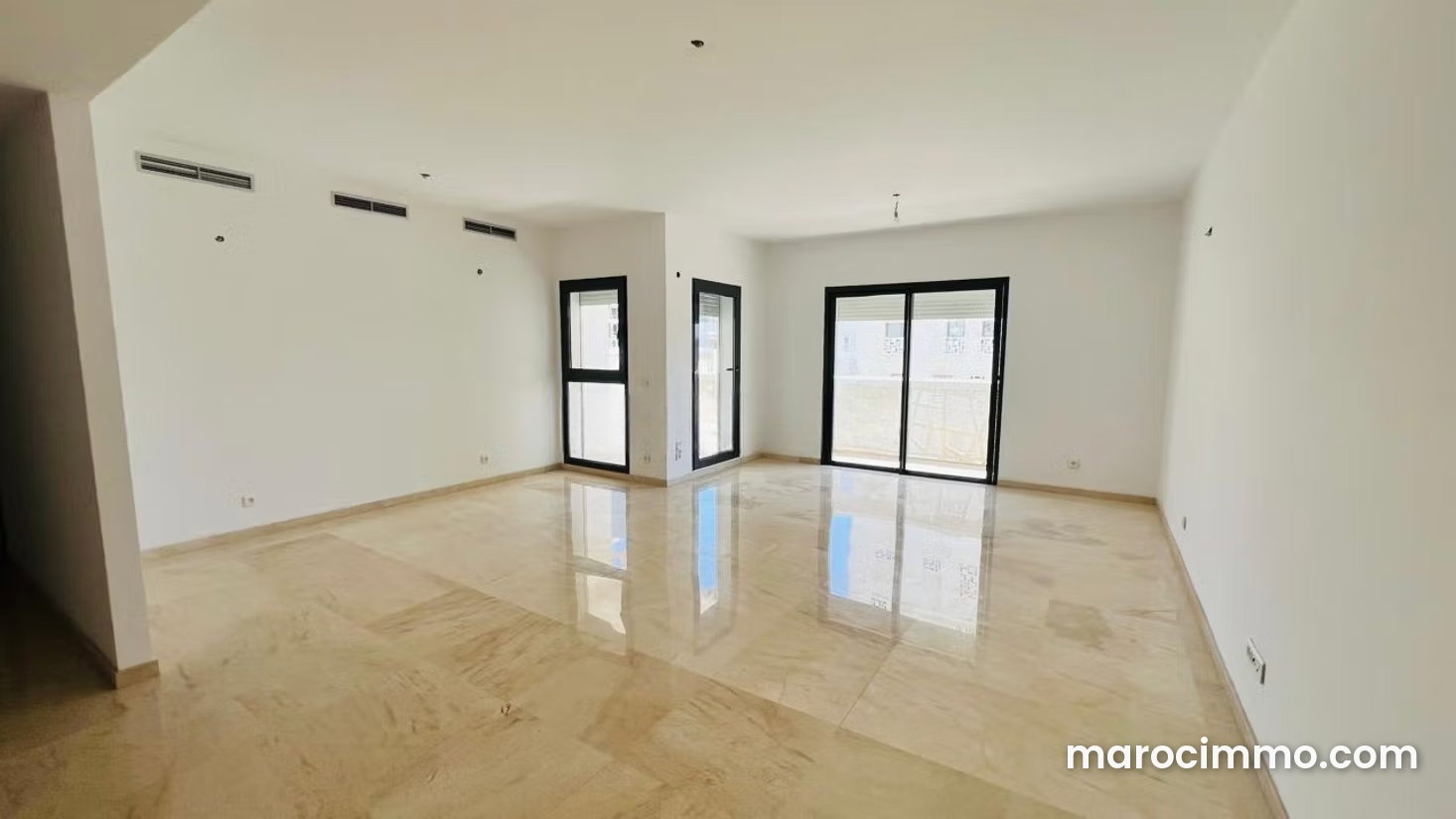 Recently built apartment for rent, Casablanca Finance City — Casablanca