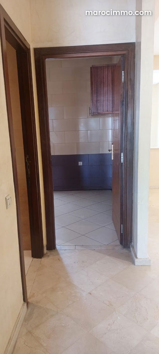 Bel Appartement vide à louer à Harhoura — تمارة
