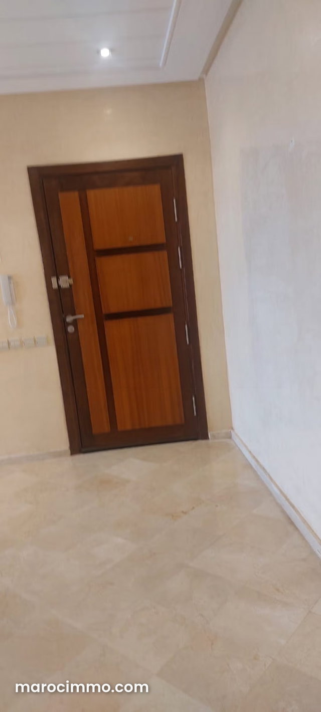 Bel Appartement vide à louer à Harhoura — 4