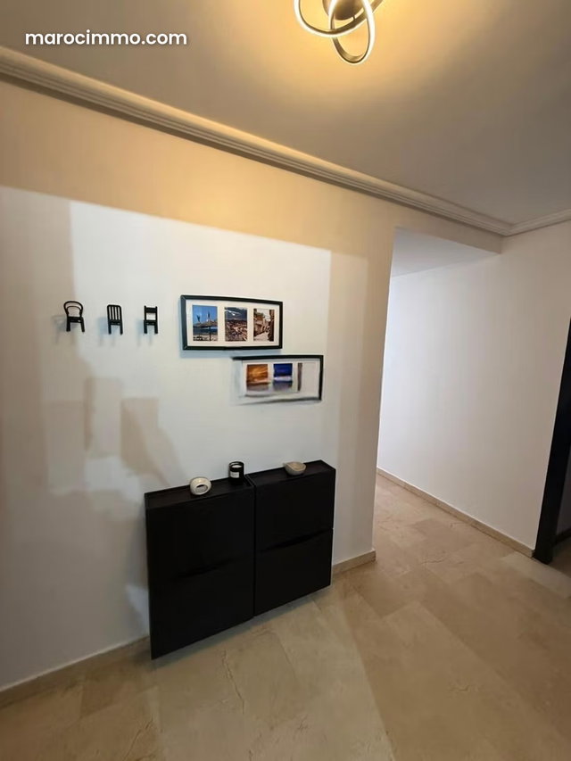 Appartement à vendre à Bourgogne Ouest. 3 pièces. Meublé — 3