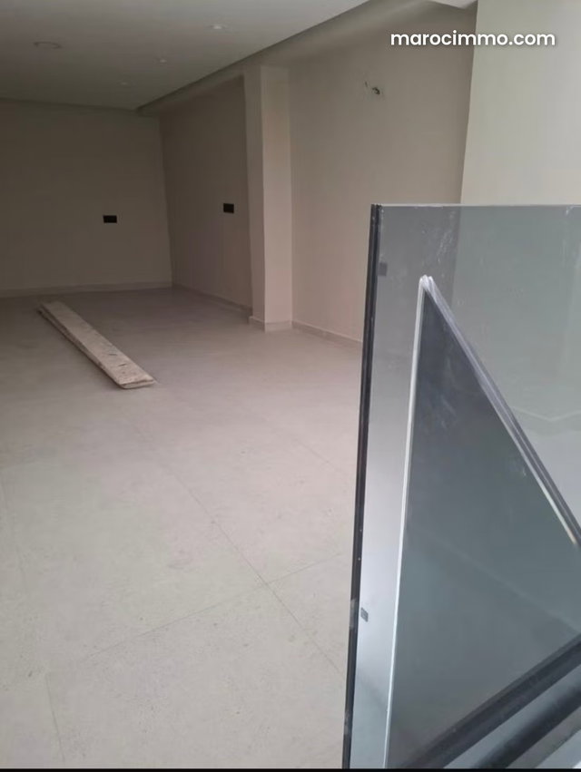 Commercial Property for Sale in Roches Noires. 84 m² Surface Area — 2
