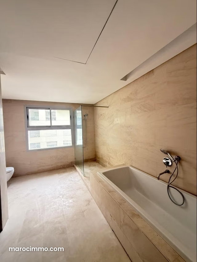 Très beau duplex à louer haut agdal — 2