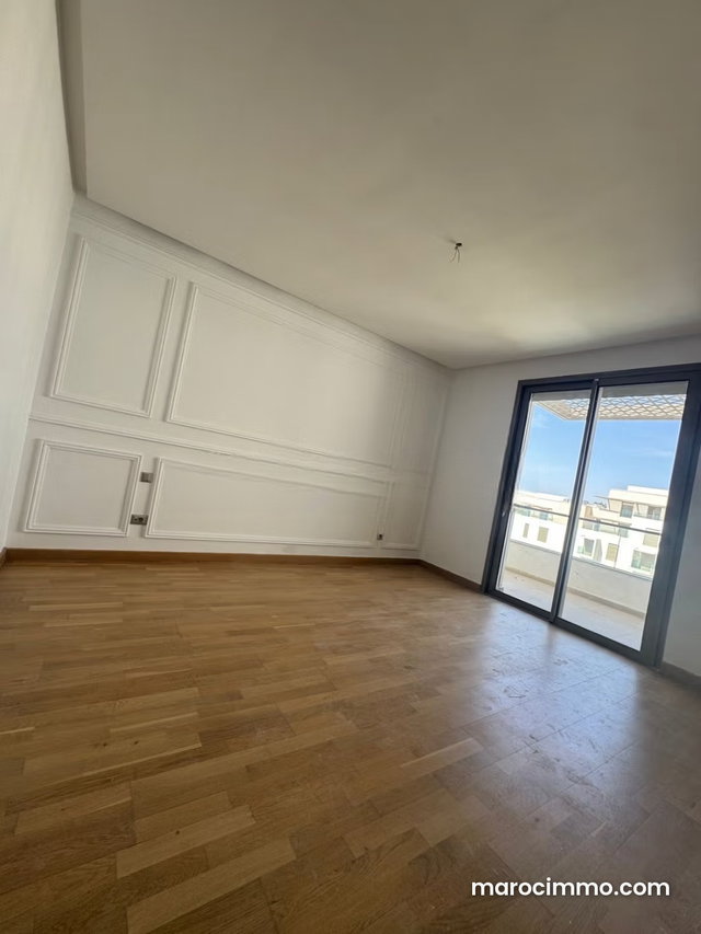 Rent this apartment in Souissi. 2 comfortable rooms. Double glazing and central heating — 2