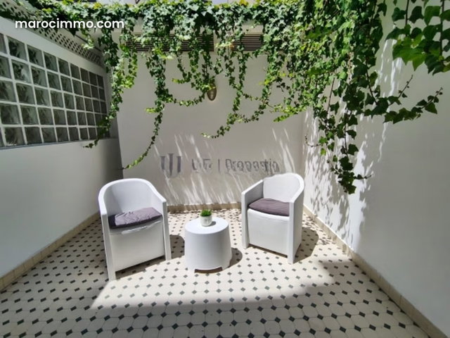 T2 meuble de 68m² – 1 chambre – terrasse — 2
