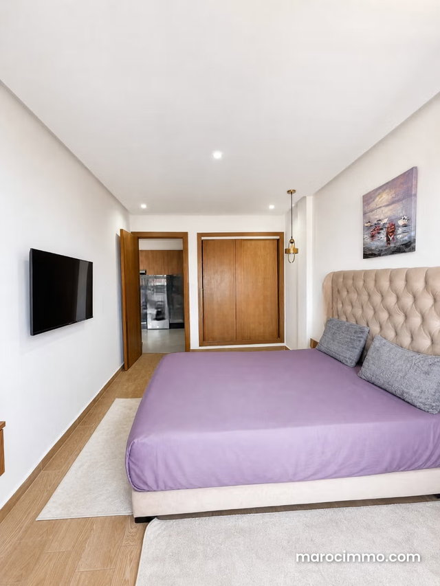 Louez cet appartement à Roches Noires. Vue sur Océan 1 belle chambre. Bien meublé — 4