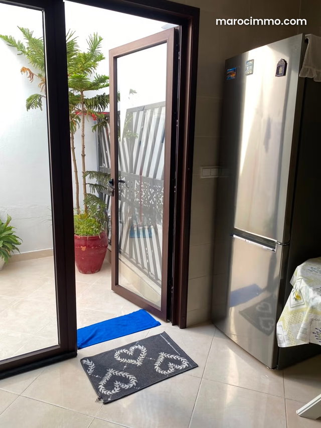 Très bel appartement en location à M'Diq. 2 chambres agréables. Porte blindée, salon marocain traditionnel — 4
