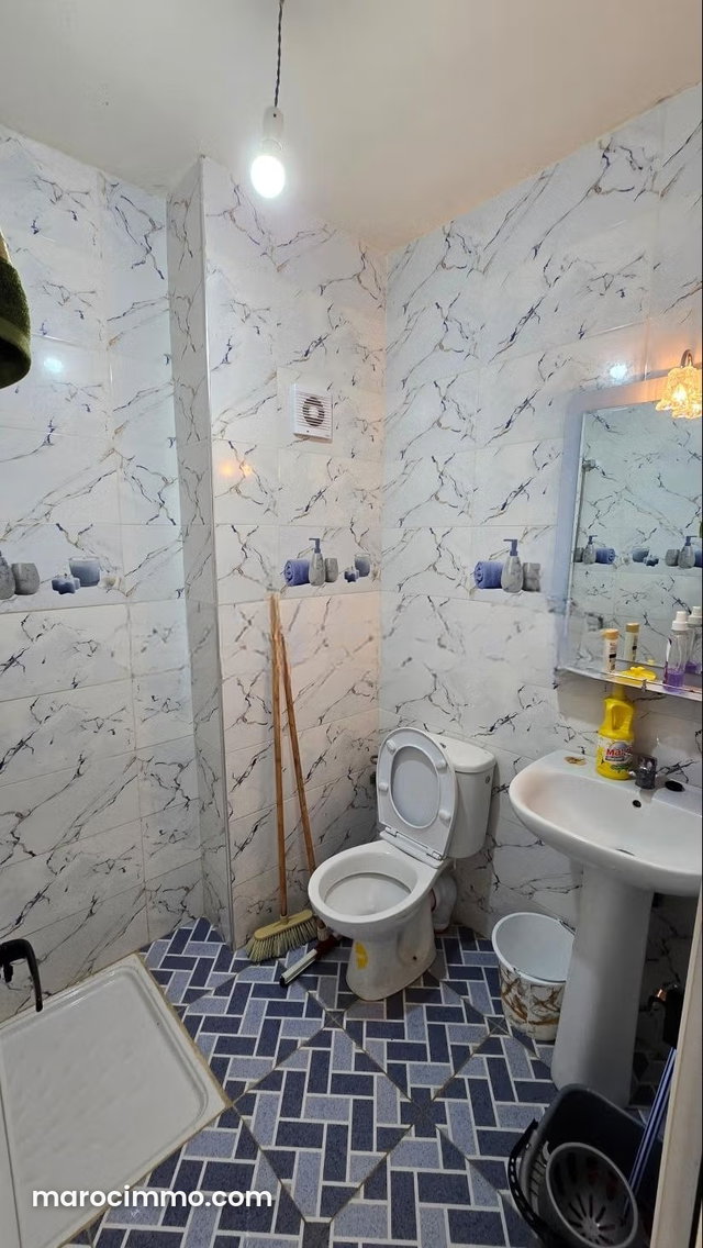 Beautiful Apartment for Rent in M'Diq. 2 Comfortable Bedrooms. Traditional Moroccan Living Room, Secure Residence — 3