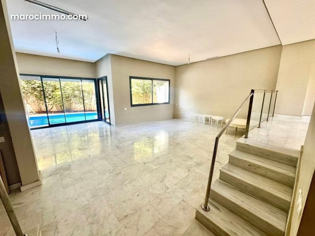 Villa avec piscine à vendre à Dar Bouazza, sur trois niveaux — Dar Bouazza