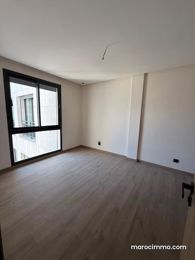 Duplex de 148m² en location à Souissi RABAT — 3
