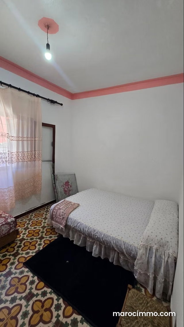 Vend appartement à M'Diq. Superficie 70 m². Bien meublé — 2