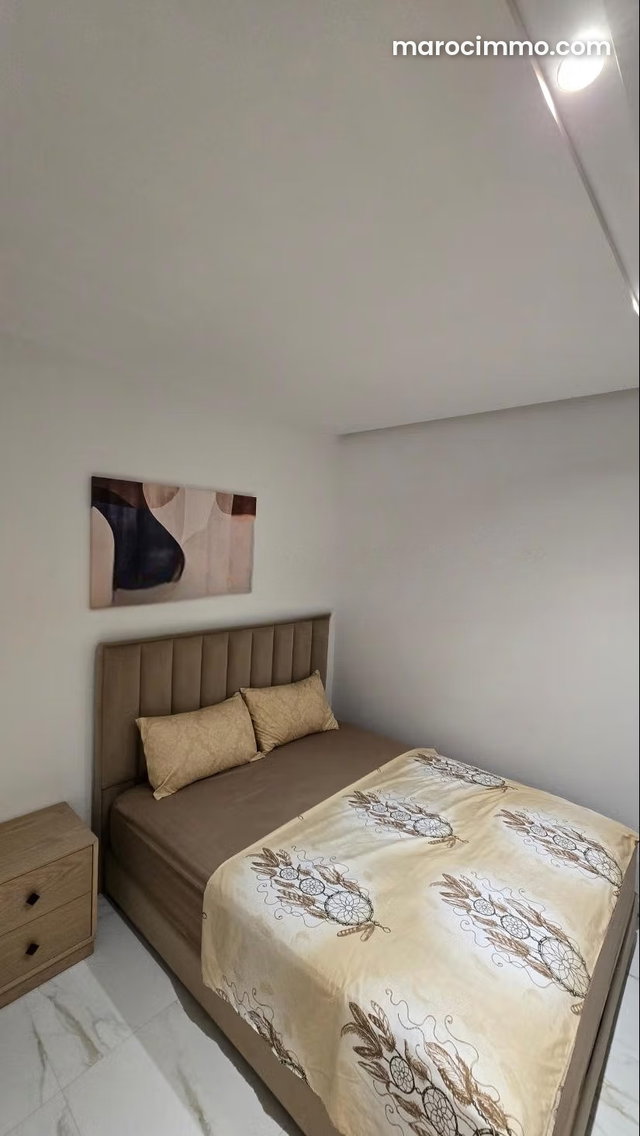 Vend appartement à M'Diq. Superficie 70 m². Bien meublé — 4