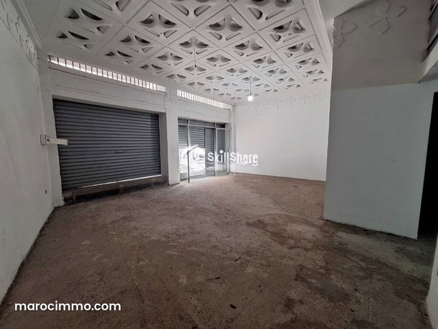 Local commercial à vendre à Bourgogne – 366 m² — 3