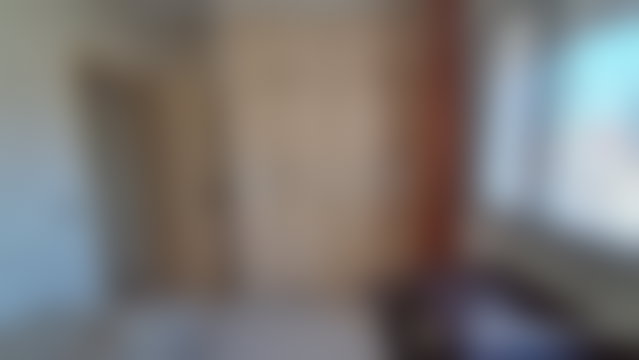 شقة مشرقة بشرفة للبيع بحي بلاتو في الجديدة — 2