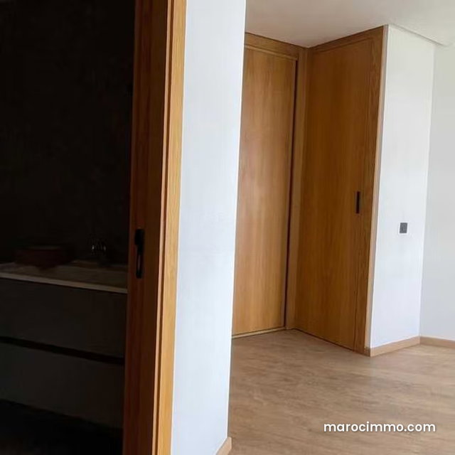 Appartement à Louer de 99.0 m² à Casablanca, Laymoune — 2