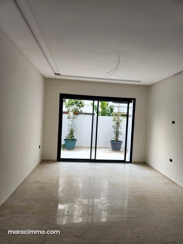 Studio Haute Gamme 50m2 à Bourgogne ouest Terrass — 3