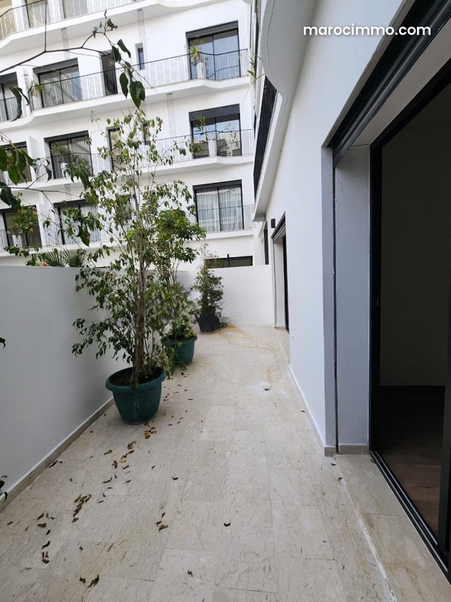 Studio Haute Gamme 50m2 à Bourgogne ouest Terrass — 2