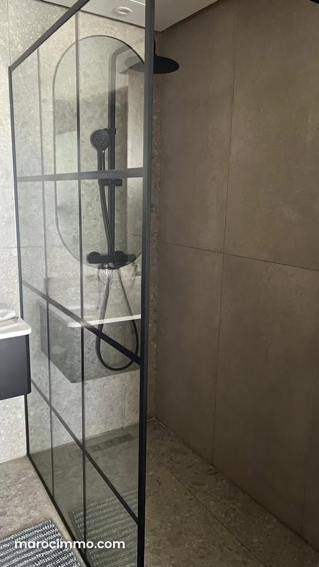 Studio moderne et meublé à louer – Oasis — 2