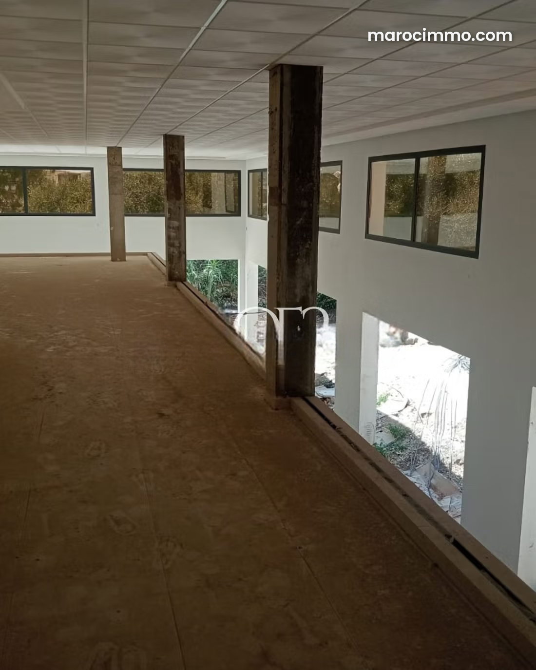 محل تجاري 257 م² للبيع على الشارع الرئيسي بحي مغوغة طنجة — طنجة