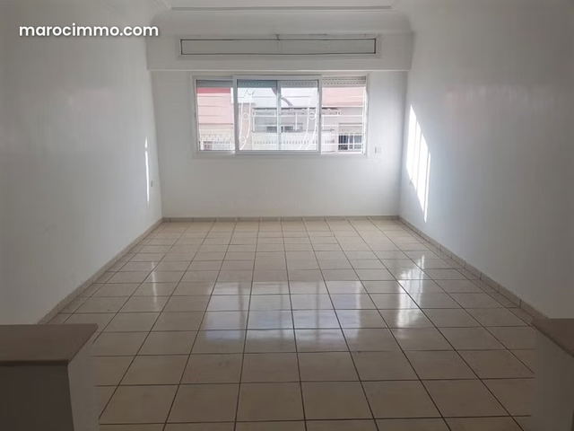 Appart 3ch salon 106m2 vide à Bd 2 MARS — Casablanca