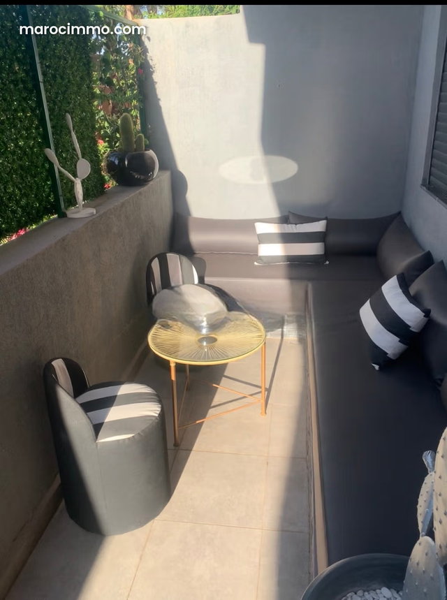 Rent this 2-bedroom apartment in Rdj, Targa, long-term only. No subletting. Total surface area 100 m². Fully furnished — 4