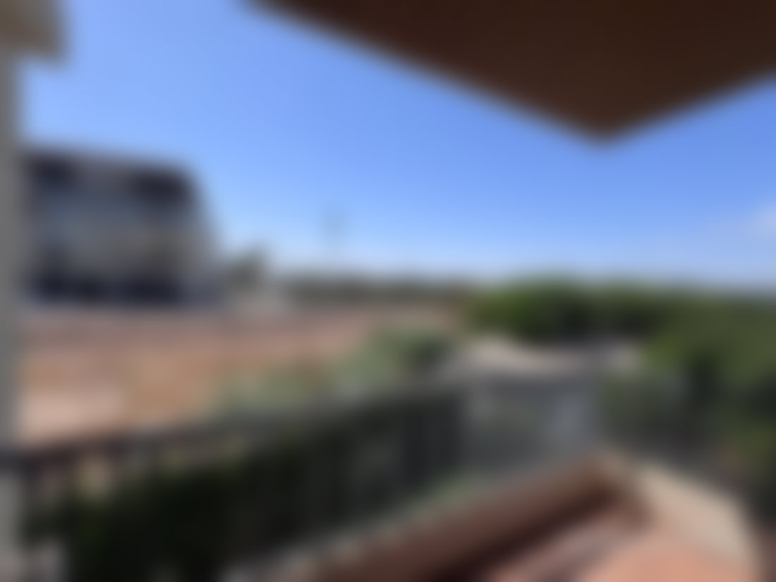 شقة مشرقة مع مسبح ومرآب للكراء بحي ديور دكالة في المحمدية