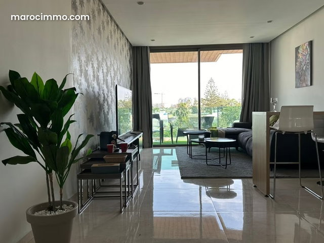 Bel appartement en location à Bourgogne Ouest. 1 chambre. Bien meublé — 2