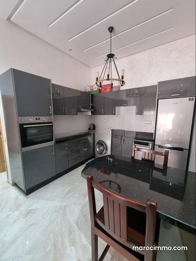 Location d'un appartement à Riad Salam. 2 belles chambres. Bien meublé — 3