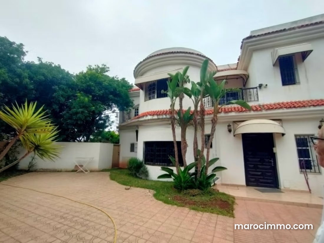 Villa avec piscine à louer à Anfa, Casablanca — Casablanca