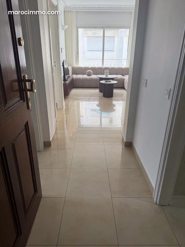 Studio meublé 60m² Racine 8000 dh — 2