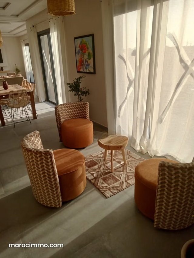 Villa de luxe à vendre à Douar Laarab. Surface de 1000 m². Meublé — 5