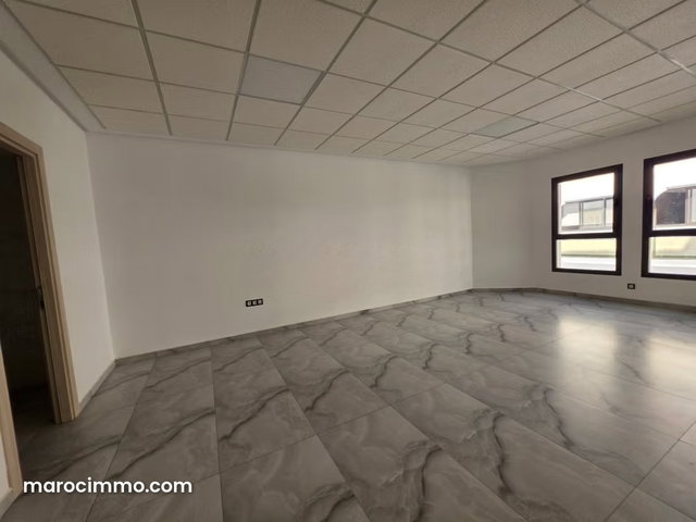 Bureau 41 m², neuf, Centre Ville — 2