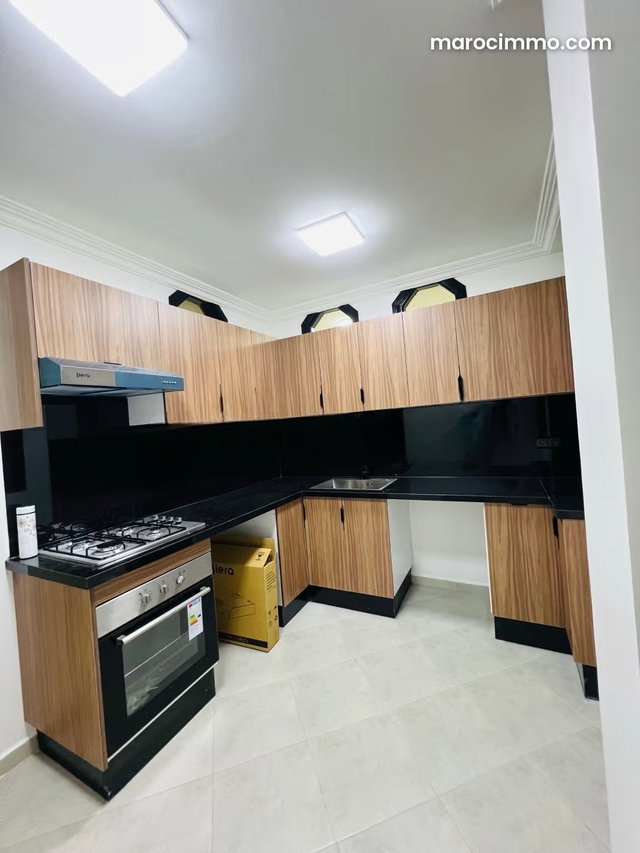 Apartment for rent in Guéliz. 150 m² surface. Double glazing and central heating — 5
