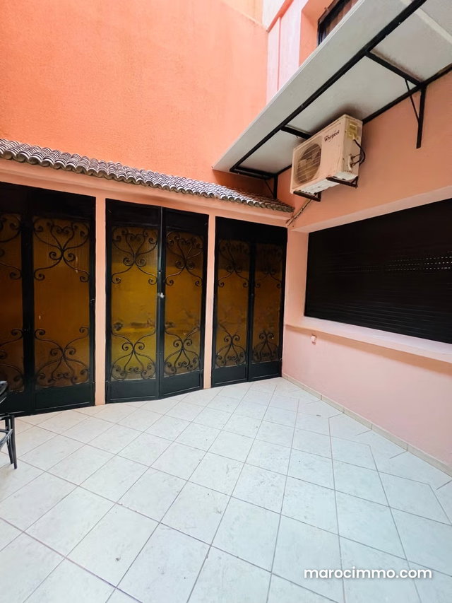 Apartment for rent in Guéliz. 150 m² surface. Double glazing and central heating — 3