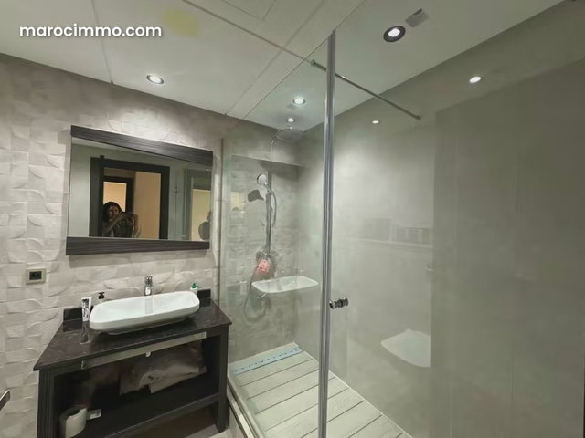 Louer un appartement à Racine. 3 chambres. Entièrement meublé — 3