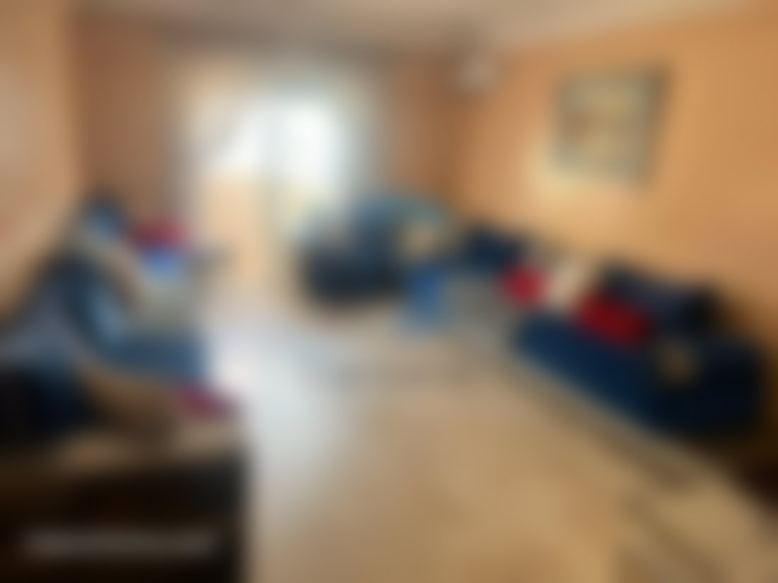 دوبلكس مفروش مع شرفة للإيجار بحي بوركون في الدار البيضاء