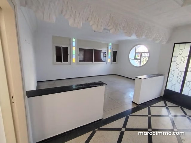 For Rent 400m2 Commercial Villa Franceville — 4