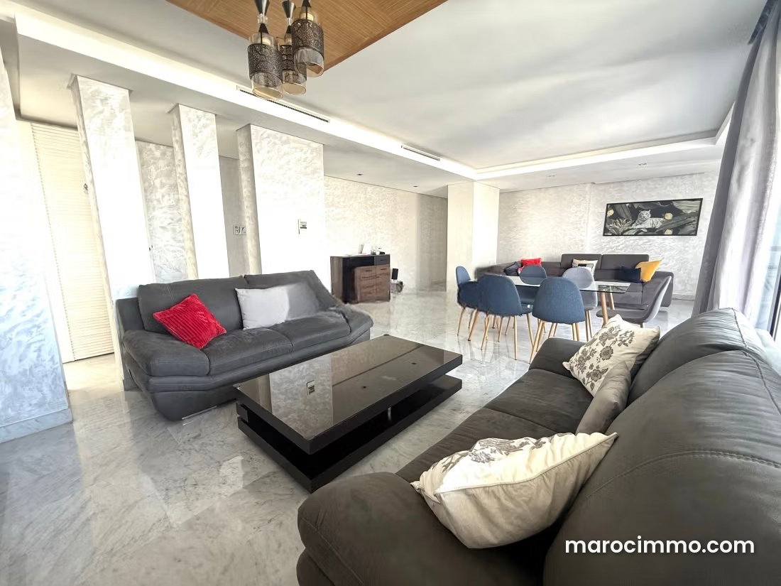 Appartement meublé 170 m² avec terrasse et piscine à Ville Verte — Bouskoura